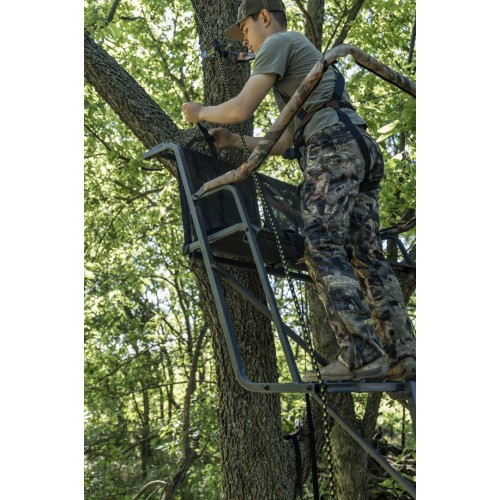 Big Buddy 16FT Ladderstand w/Padded Shooting Rail & Full-Body Harness