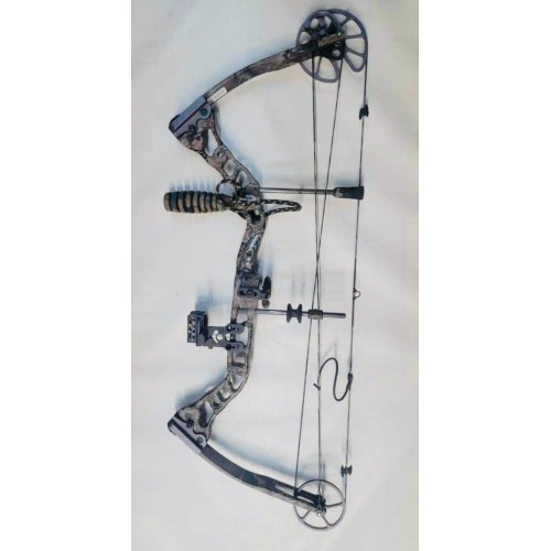 Used G5 Quest QS33 RH 70# Compound Bow