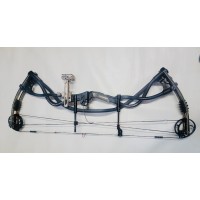 Used Hoyt Carbon Matrix RH 70# Compound Bow *Package* - Black