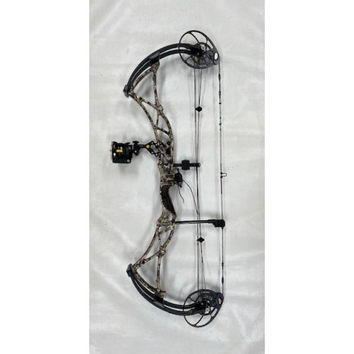 Used Bowtech Reign 7 RH 60# Compound Bow *Package*